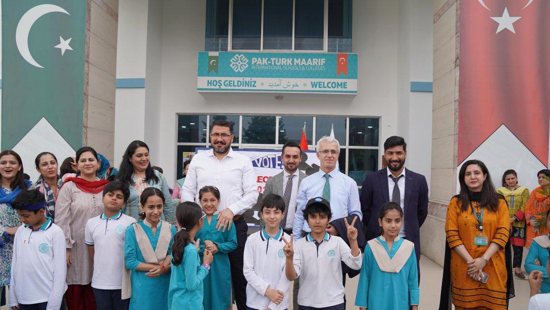 Eğitim Müşaviri Sayın Mehmet KİRAZ, Maarif Okullarının Merkez ofisini ziyaret etti. 